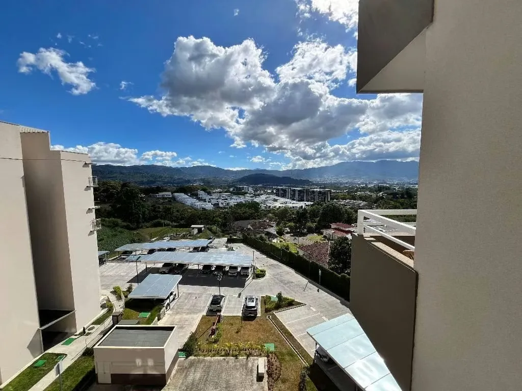 Se alquila apartamento Amueblado en condominio Monte Alto en Curridabat