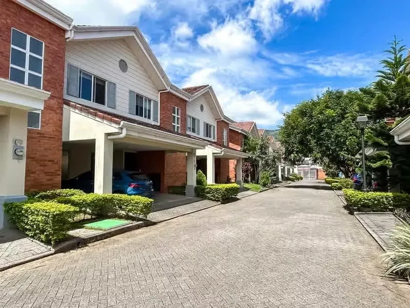 Cozy Townhouse for Sale in Condominio San Telmo, Escazú