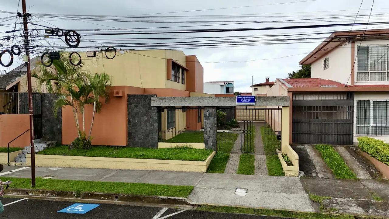 Venta Casa San Pedro Barrio La Granja “COMERCIAL Y RESIDENCIAL”