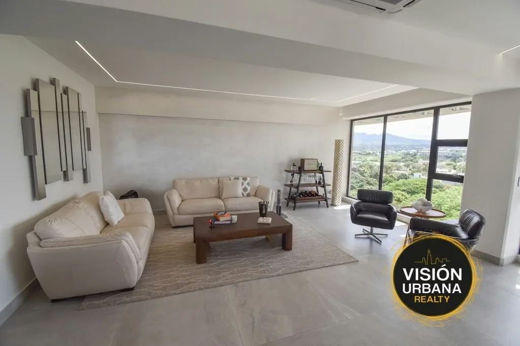 Located in one of the most exclusive areas of western San José, this spectacular single-level apartment on the 9th floor ... — photo 3