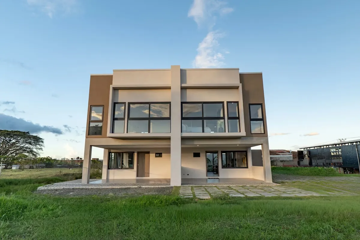 EXCLUSIVO Y MODERNO. FULL AMENIDADES. CASAS EN CONDOMINIO.