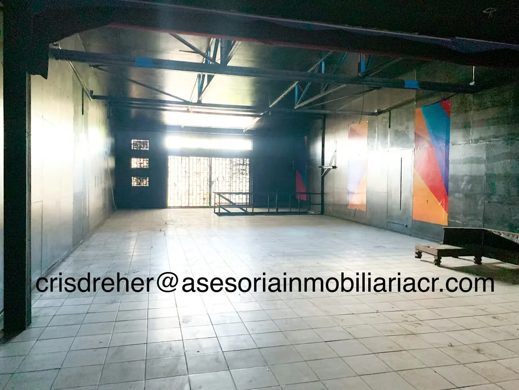 Se Vende Local Comercial con excelente ubicación en San José Centro, frente al Parque Los Mercaditos. A 100 metros de PLAZA VIQUEZ. — photo 5