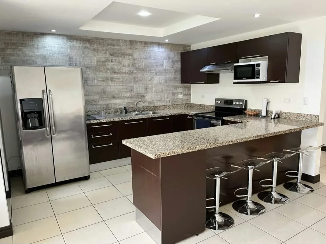 HOUSE FOR SALE IN GATED COMMUNITY IN SANTA ANA CENTRO*