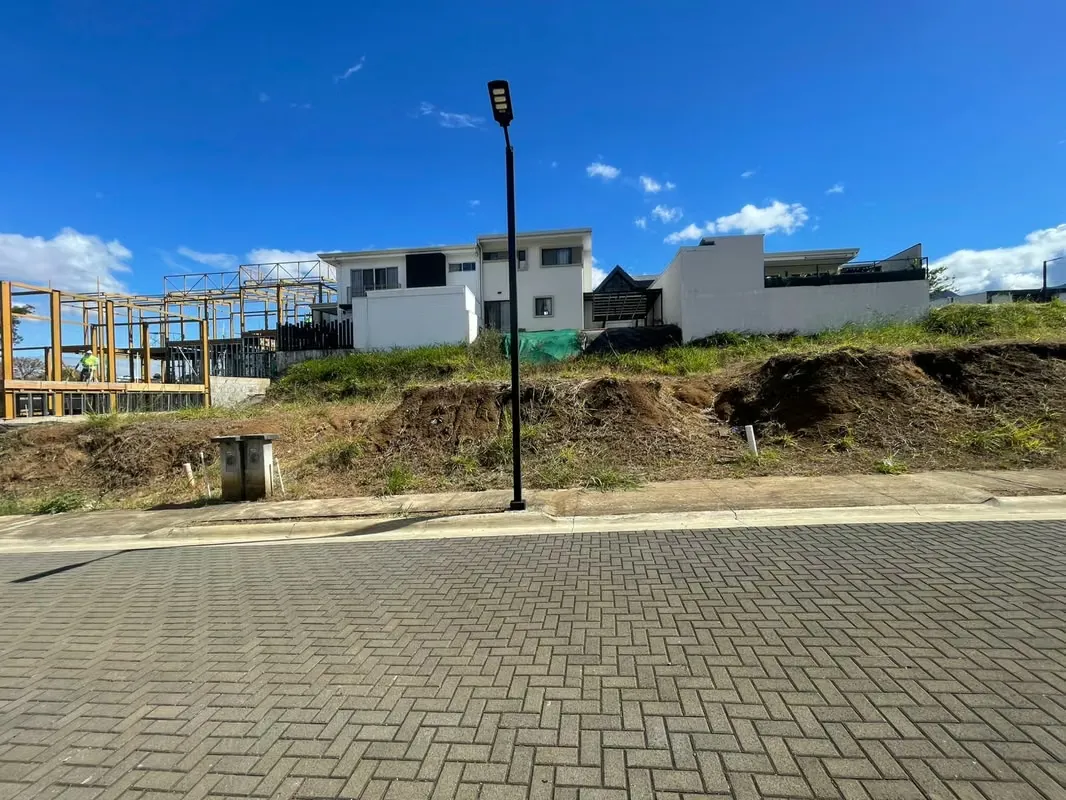LOTS FOR SALE IN GATED COMMUNITY – BELLO HORIZONTE, ESCAZÚ