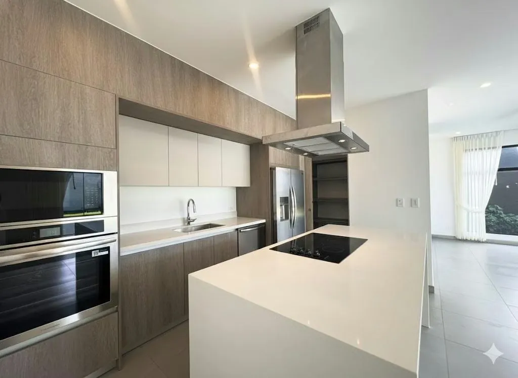 NEW HOUSE FOR RENT IN CONDOMINIUM SANTA ANA, LINDORA*
