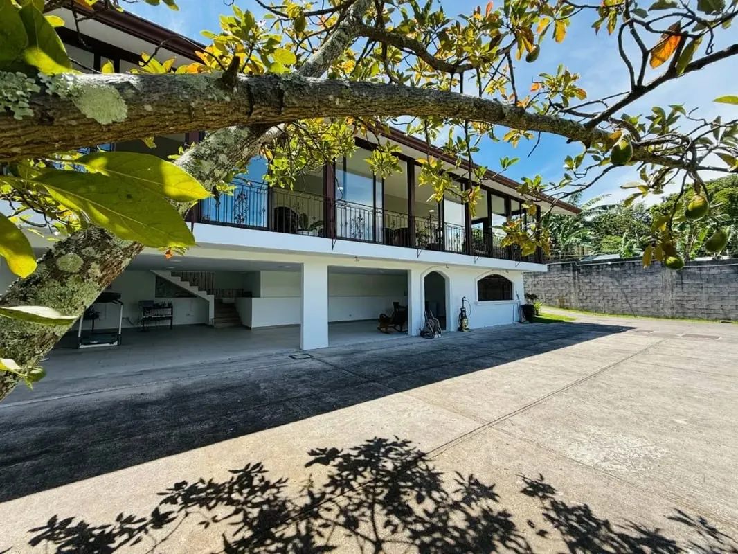 Venta de propiedad exclusiva en San Miguel de Santo Domingo de Heredia
