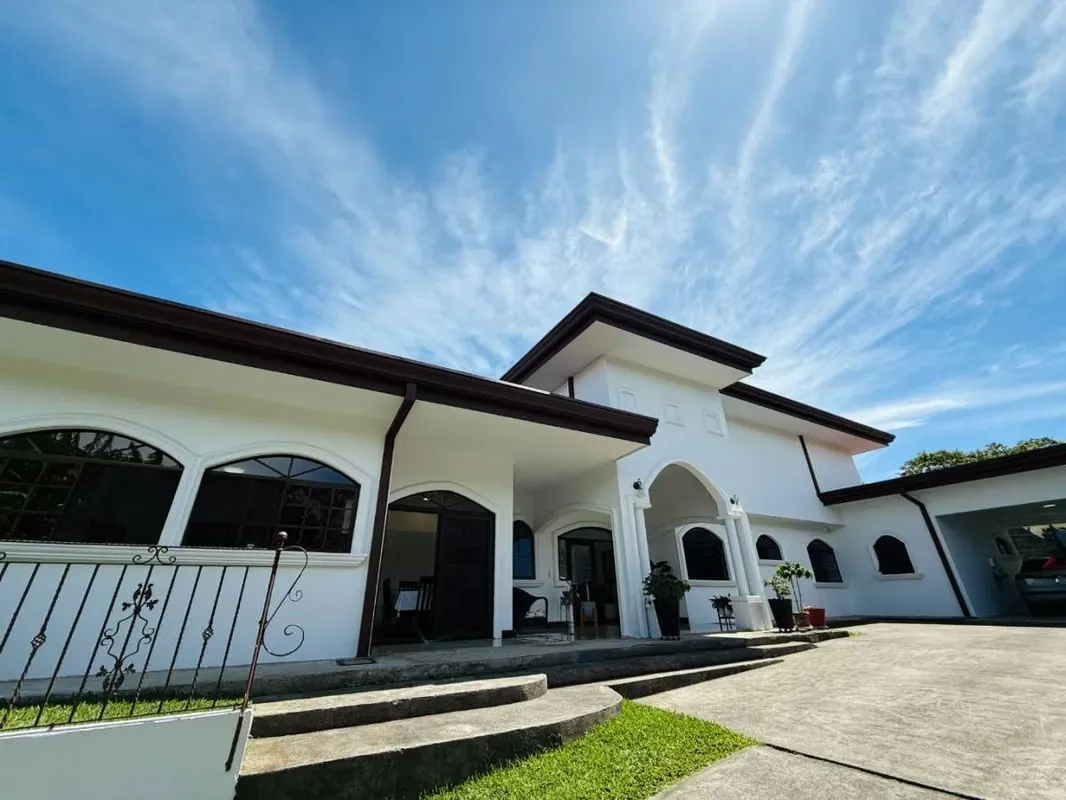 Family Estate for Sale in Santo Domingo, Heredia — photo 2