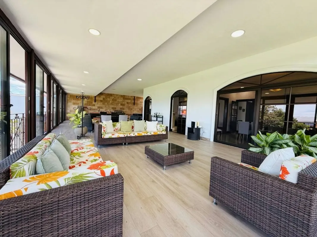 Family Estate for Sale in Santo Domingo, Heredia — photo 3