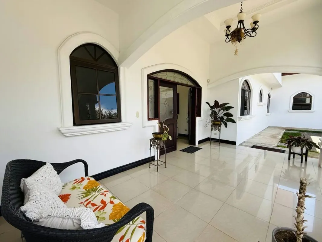 Family Estate for Sale in Santo Domingo, Heredia — photo 4