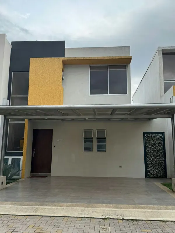 Live surrounded by nature at Condominio Oro Real - Santa Ana!