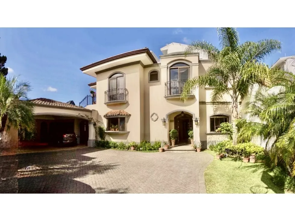 Venta de casa en Curridabat, Cipreses - En condominio