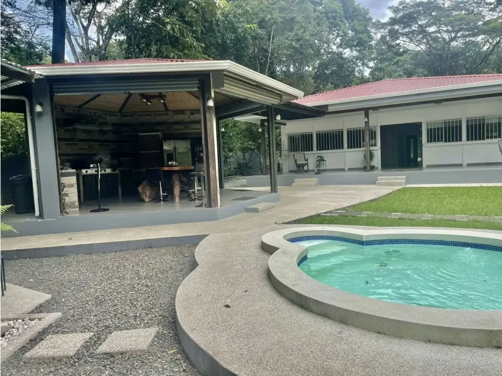 Venta de casa en finca en San Mateo, Alajuela