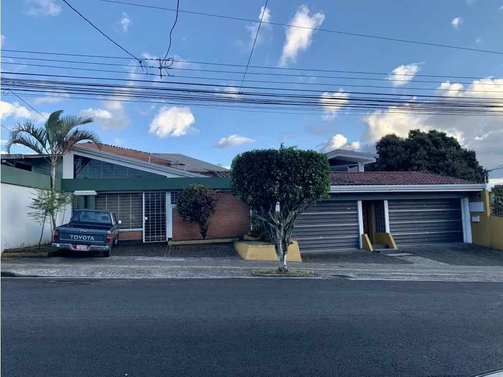 Venta de casa en Sabanilla, Montes de Oca - Uso mixto