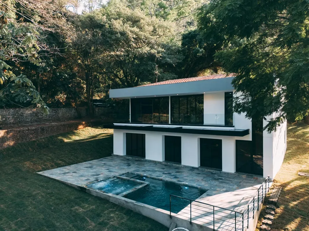 Esta espectacular casa moderna, diseñada para el máximo confort y estilo, cuenta con 3 habitaciones, ...