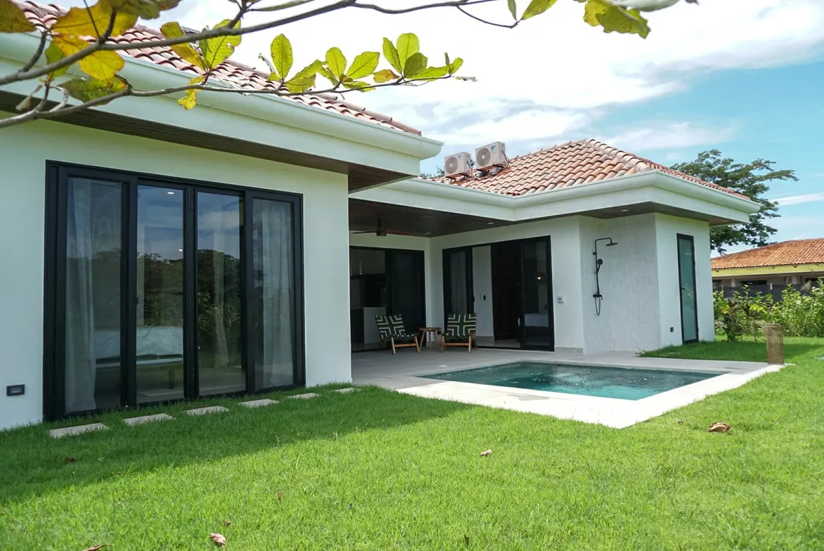 Casa Calma en Condominio La Tajona – Lujo, Privacidad y Vida Interior-Exterior