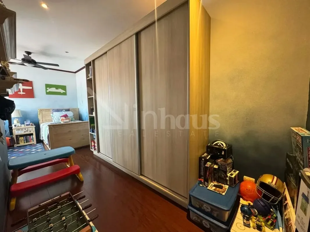 Se vende casa en condominio familiar de solo 6 unidades, ideal para quienes buscan privacidad, tranquilidad y un ambiente seguro. La propiedad cuenta con diseño moderno, finos acabados ... — photo 2