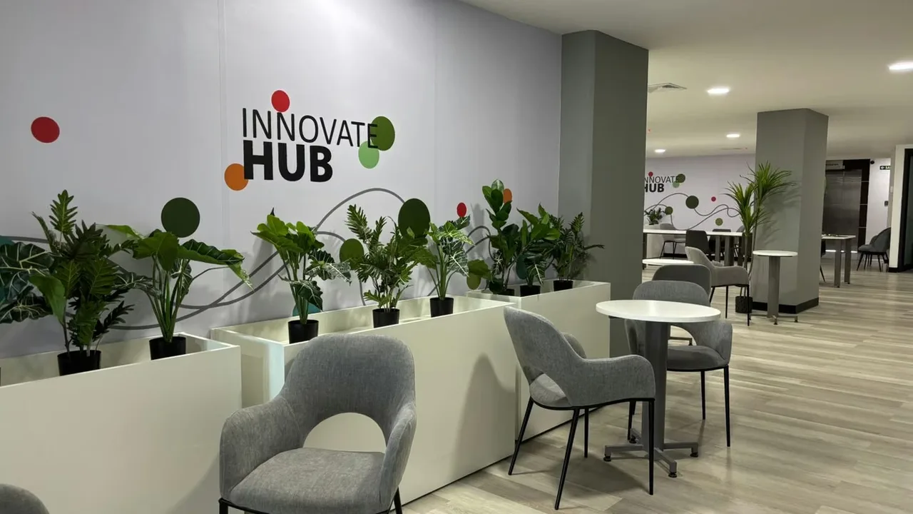 El Centro Corporativo Internacional, en Barrio Don Bosco, cuenta con una excelente ubicación a ...