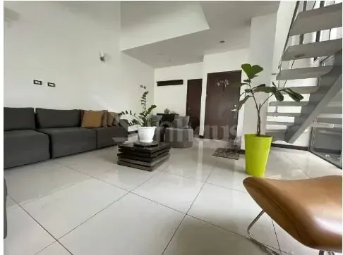 Hermosa casa moderna en condomio en Piedades de Santa Ana
