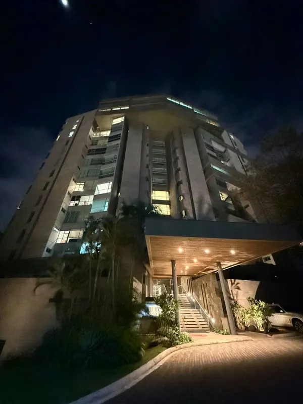 SE VENDE  – APARTAMENTO EN CENTRAL PARK COMPLETAMENTE AMUEBLADO