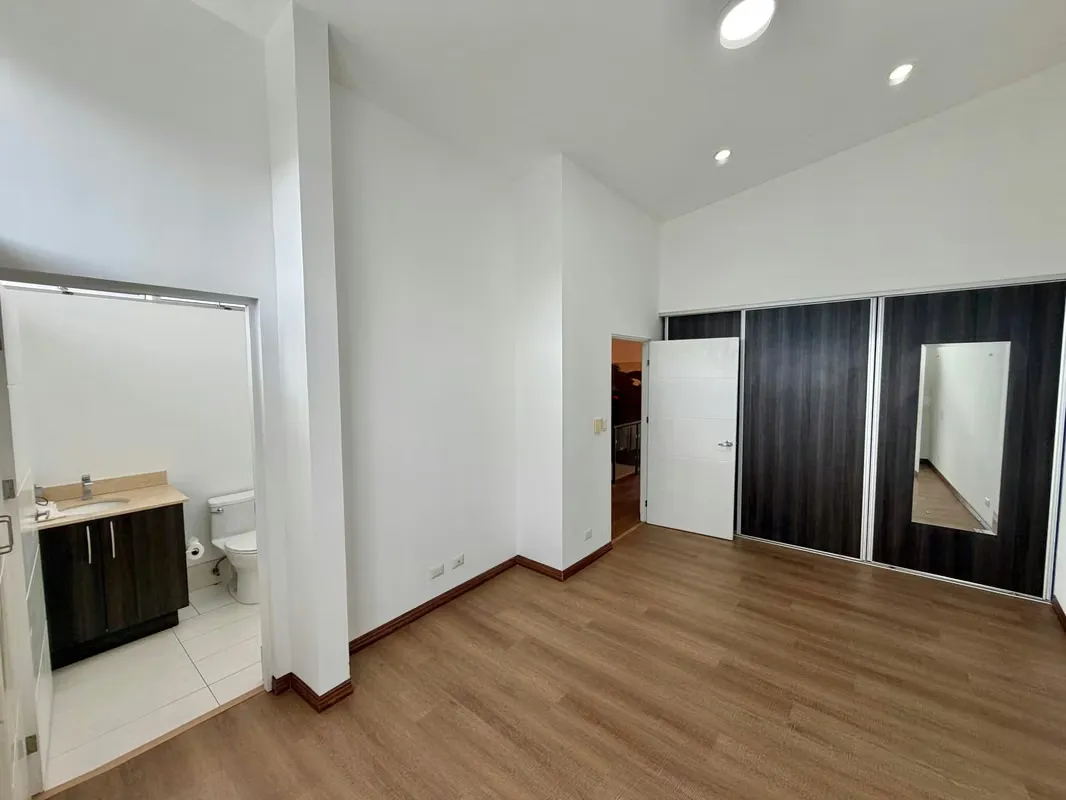 Montes de Oca, Sabanilla-Genesis del Este Condominium, House for Sale.