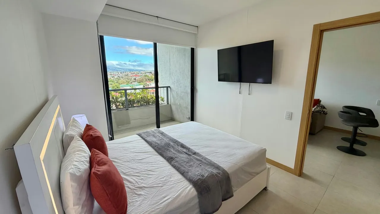 ALQUILER DE APARTAMENTO CON LINEA BLANCA EN URBN ESCALANTE