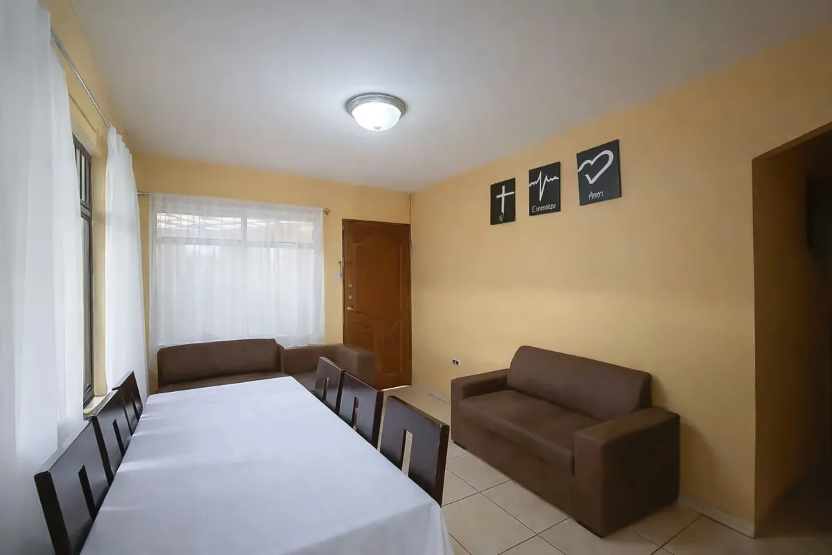 Venta de casa con oficina independiente en Santiago de Puriscal