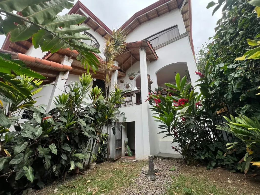 HOUSE FOR RENT INDEPENDENT HOME IN JABONCILLOS, ESCAZÚ*