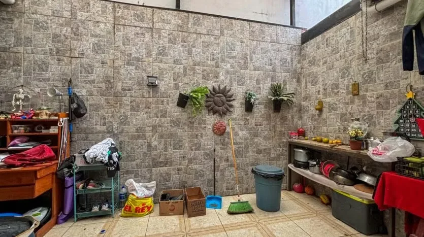Profitable Investment Apartment Building for Sale — photo 2