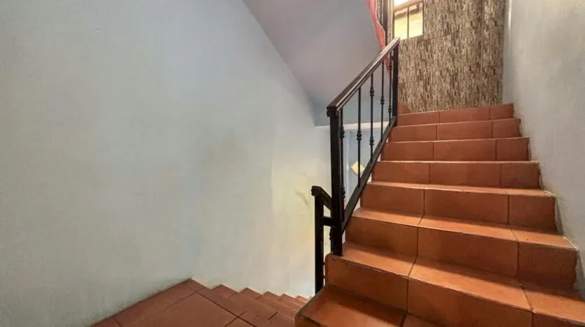 Profitable Investment Apartment Building for Sale — photo 3