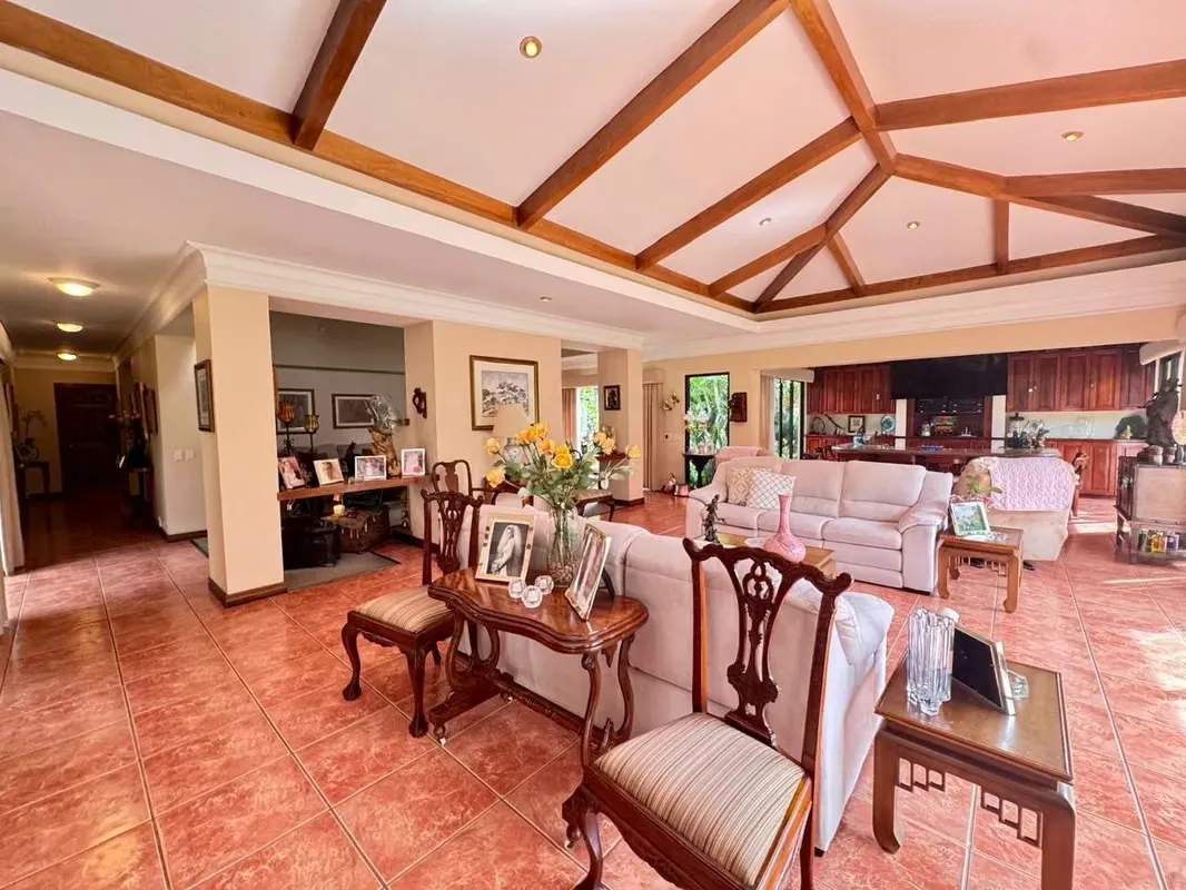 Beautiful luxury home for sale in Curridabat