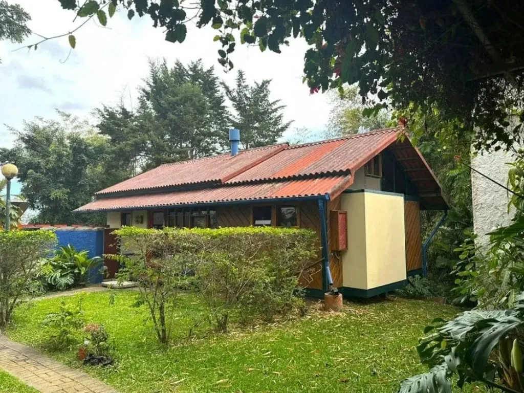 This exceptional property is strategically located in San Rafael de Montes de Oca, one of the most desirable and high-demand areas for commercial and professional development. Featuring ... — photo 3