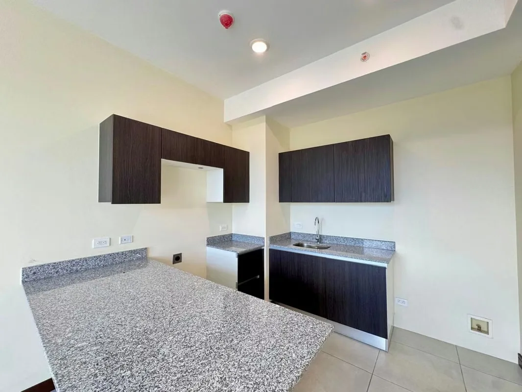 Comfortable apartment for sale in the heart of San Pedro. — photo 3