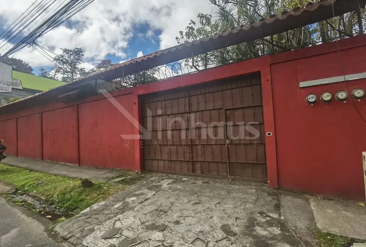 id 41775 Venta de terreno con 3 aptos y una casa - Curridabat