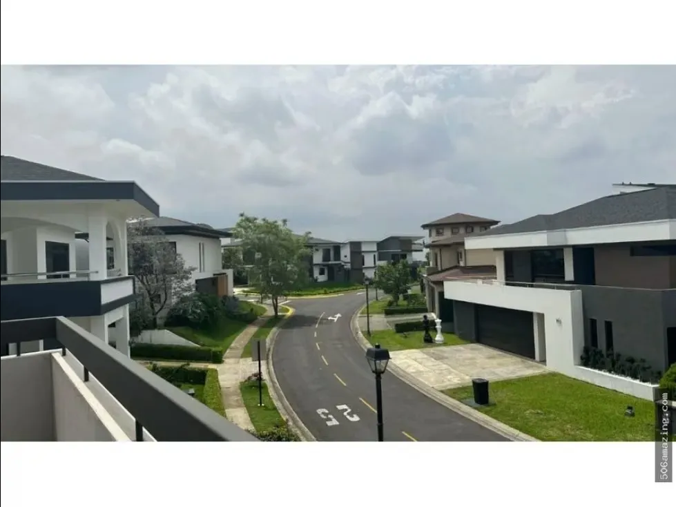 VENTA DE HERMOSA CASA, CONDOMINIO FRANCOSTA, BARREAL 9741927 (HC)