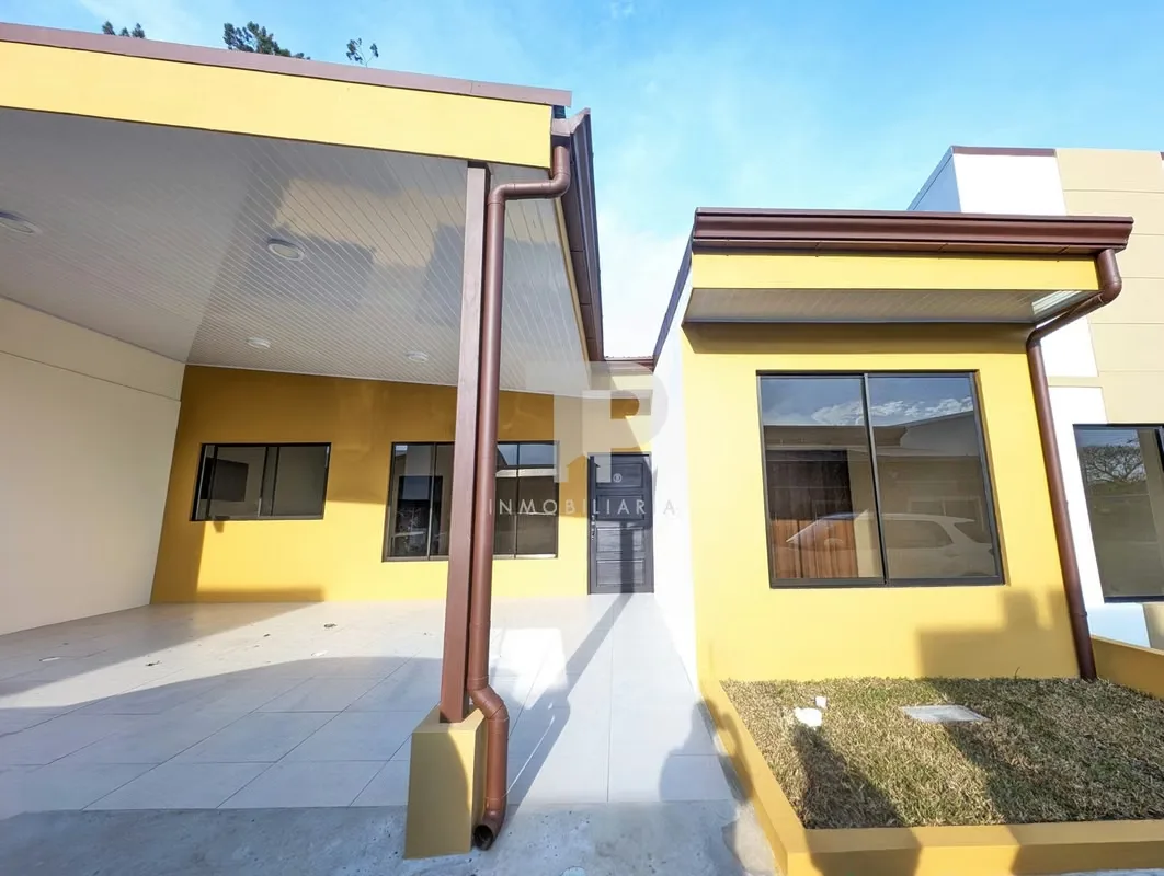 Brand new house for sale, La Suiza de San Rafael. Land: 150 sq. Mtrs2, construction: 120 sq. Mtrs.