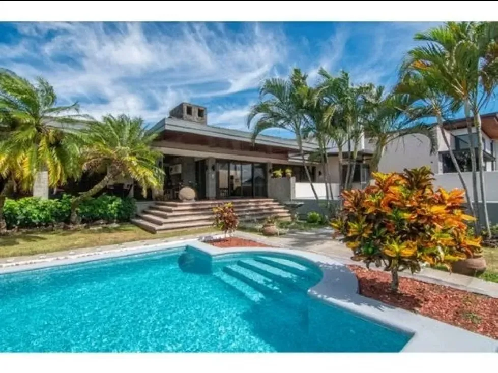 VENTA DE CASA DE LUJO + 2 APTOS, CARIARI, BELEN 9722829 (HC)