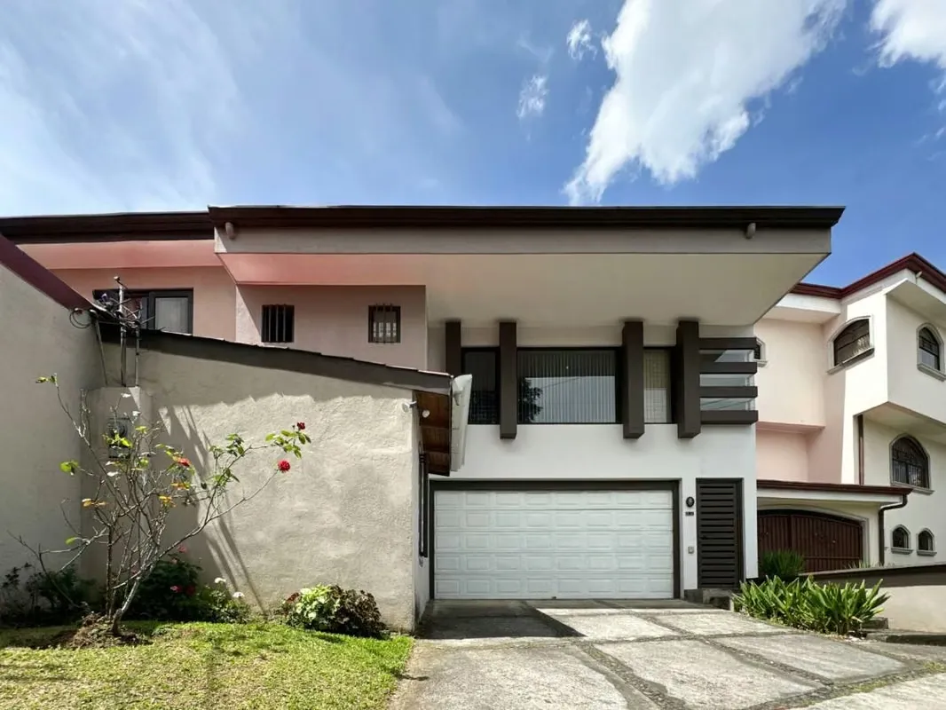 For Sale: House in Lomas de Ayarco, Curridabat