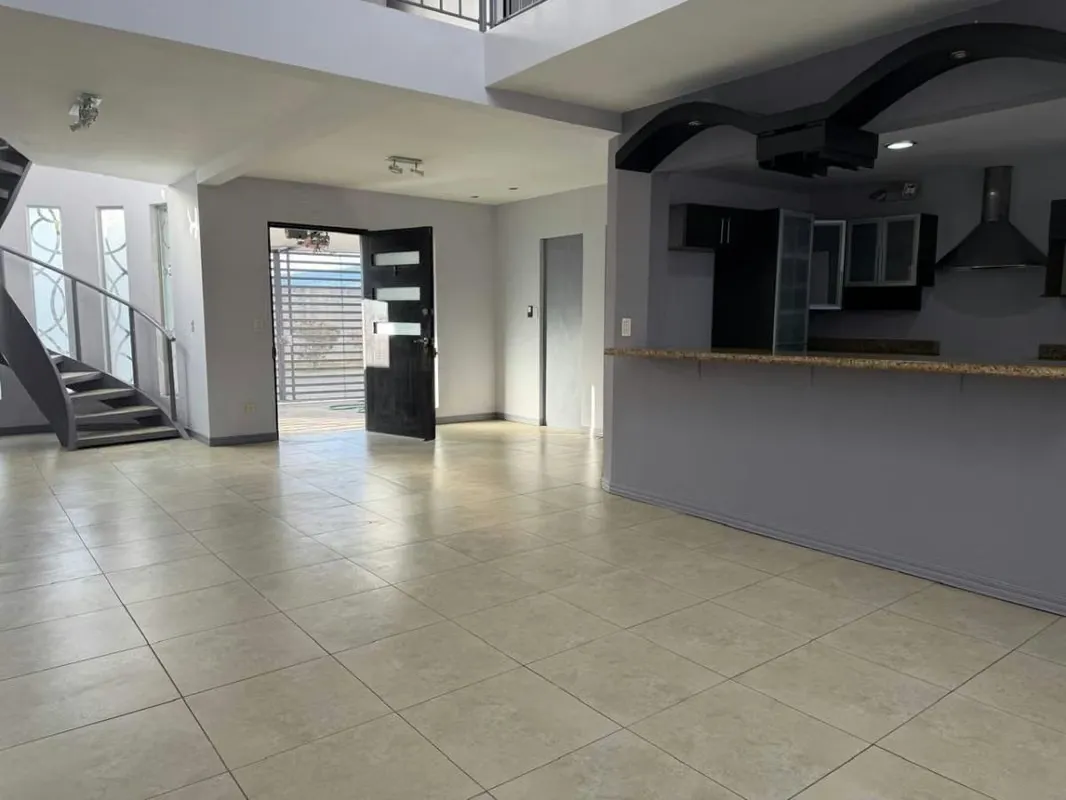 Venta de casa independiente en San Pablo de Heredia
