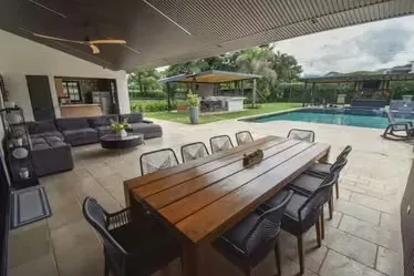 VENTA SANTA ANA LINDORA HERMOSA CASA CON PISCINA Y UNA GRAN AREA SOCIAL