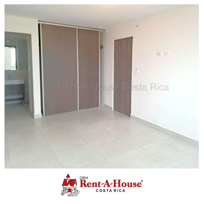 Apartamento en Alquiler en Condominio Altamira – Heredia | Vista a las Montañas y Amenidades Premium — photo 4