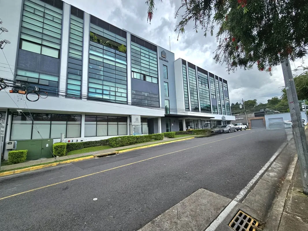 MA Asesorías Alquila Oficina con Aire Acondicionado centralizado en Centro Corporativo, ubicado en el corazón de San Rafael de Escazú, San José