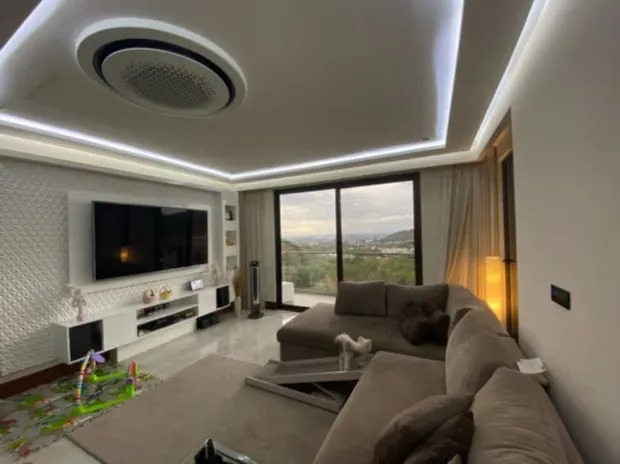 Alquiler de espectacular apartamento en Flats-21, en Condominio Lomas del Valle.