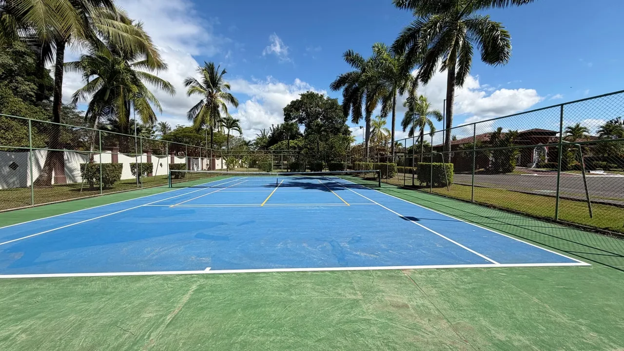Contemporary Home with Private Pool for Sale, Parrita. (FE) — photo 2