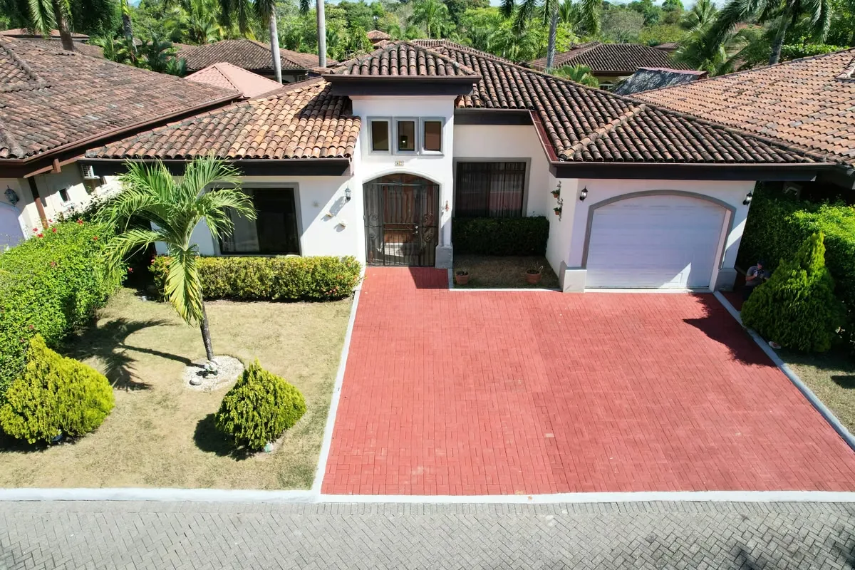 Contemporary Home with Private Pool for Sale, Parrita. (FE) — photo 3
