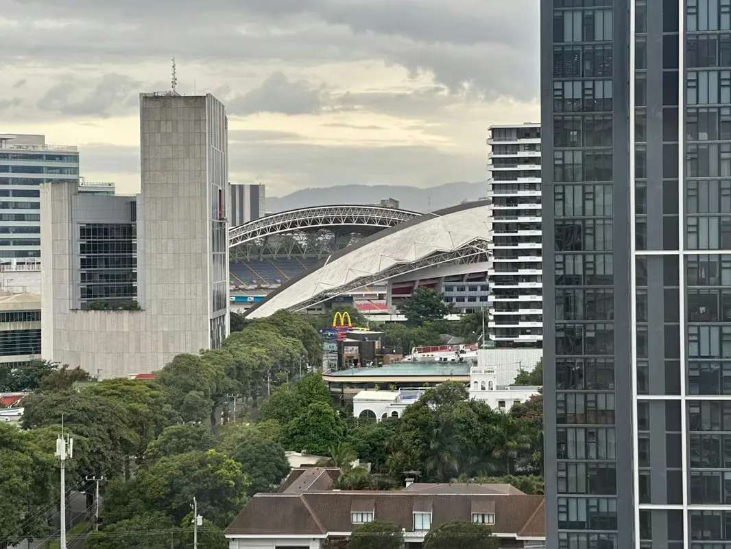 Alquiler de Apartamento en Condominio Velo Nunciatura, Rohrmoser, con mueles