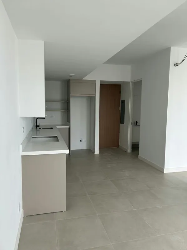 Alquiler de Apartamento en Condominio Velo Nunciatura, ubicado en Rohrmoser, una de las zonas más exclusivas y de mayor plusvalía de San José. Situado en piso 15, este moderno ... — photo 5