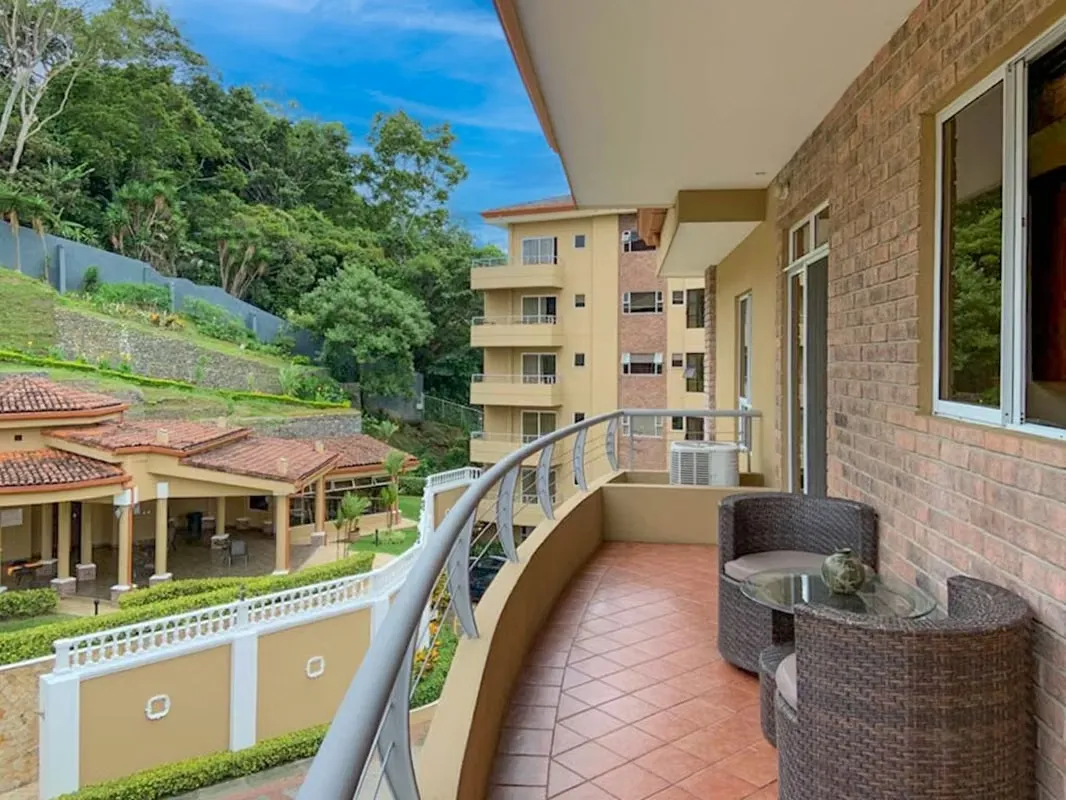 ALQUILER DE APARTAMENTO  EN VALLE ARRIBA AMUEBLADO Y EQUIPADO