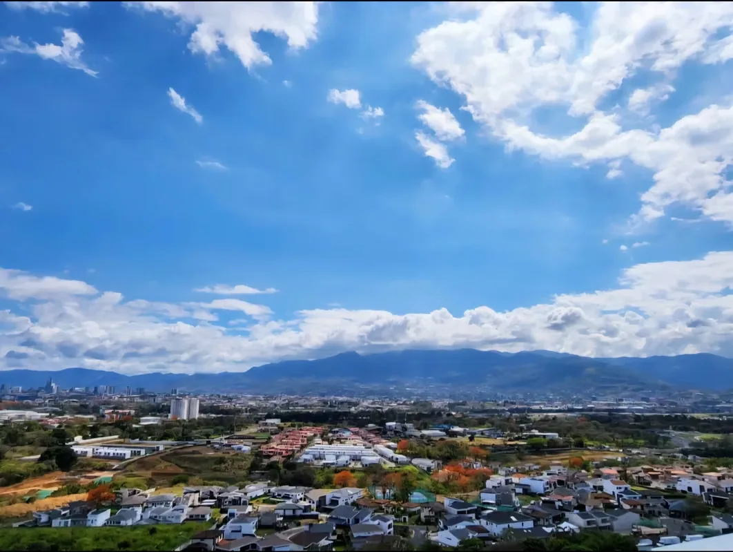 MA Asesorías Alquila hermoso y cómodo Pent House amueblado y equipado, con hermosa vista al Valle Central. — photo 3