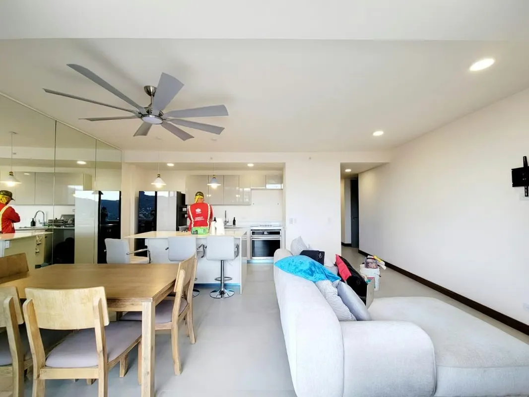 Moderno apartamento de 98 m², ubicado en una de las torres más exclusivas y solicitadas de Nunciatura. ...