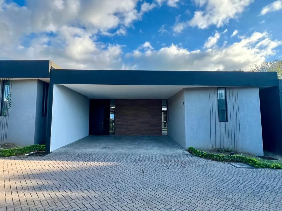 ALQUILER Casa Santa Ana, Condominio Évora + Línea blanca